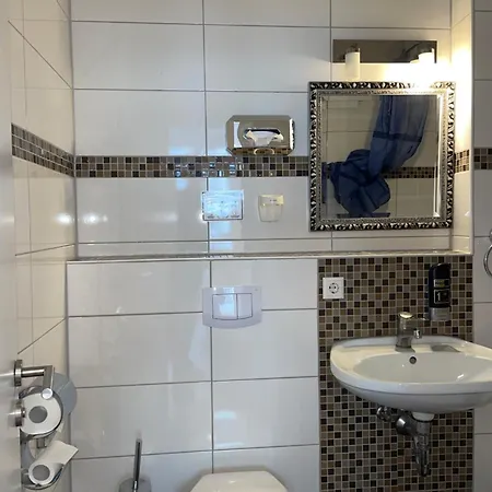 24-7 Stadthotel 2*