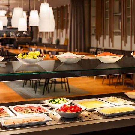 Vienna House Easy By Wyndham 4*