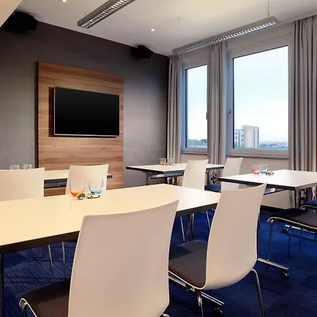 Aloft Szálloda 4*