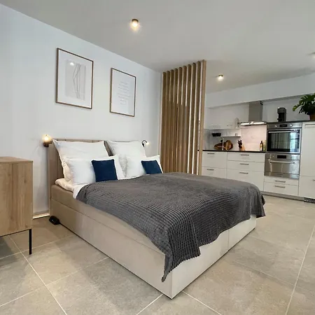 Zentrales Innenstadt Mit Garage Lejlighed *