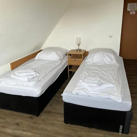 24-7 Stadthotel فندق شتوتغارت