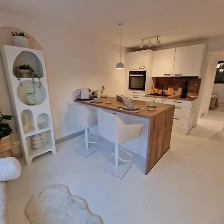 Апартаменты Lux Living - Stilvolles Wohnen Im Zentrum Штутгарт