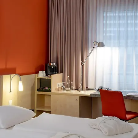 Mercure Center Hotell 4*