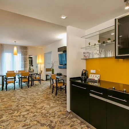 Hotel Arcotel Camino - Im Zentrum