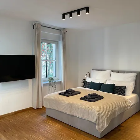 Zentrales Innenstadt Mit Garage Lejlighed