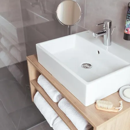 - The Niu, Kettle Vaihingen By Ihg 3*