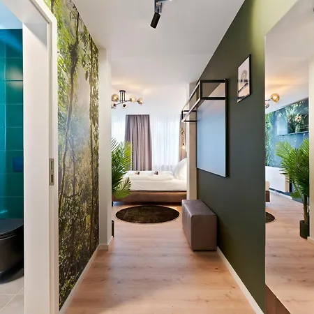 Ξενοδοχείο Jungle No5 Boutique - City-center *