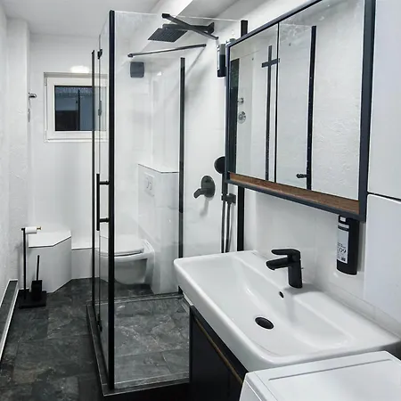 Alfa 4 4br Tv Wifi Wm Nahe Wasen & Daimler L 7beds I 8 People I Kitchen L Bathroom Stuttgart