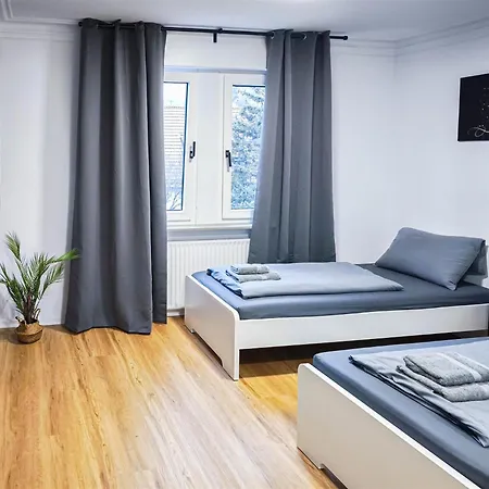 Alfa 4 4br Tv Wifi Wm Nahe Wasen & Daimler L 7beds I 8 People I Kitchen L Bathroom Apartment *