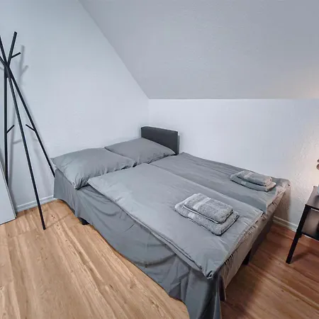 Apartment Alfa 4 4br Tv Wifi Wm Nahe Wasen & Daimler L 7beds I 8 People I Kitchen L Bathroom *