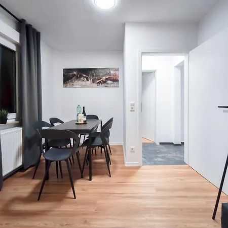 Alfa 4 4br Tv Wifi Wm Nahe Wasen & Daimler L 7beds I 8 People I Kitchen L Bathroom
