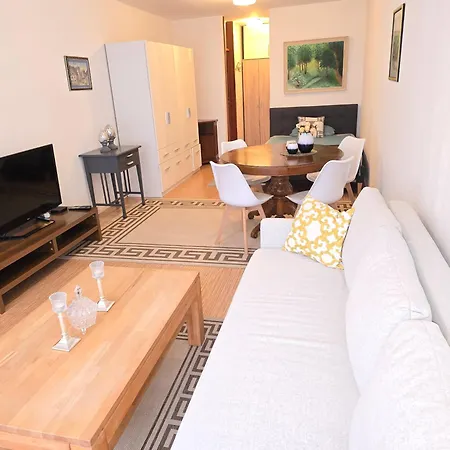 Studio Apartment Apartment