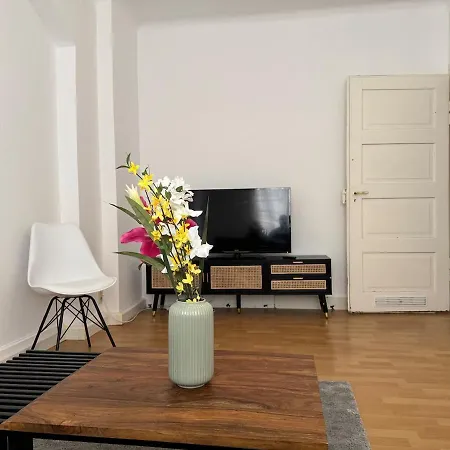Im Osten Von Apartment