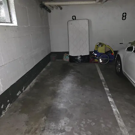 Nr 5 Bei Augsburger Platz * Stuttgart