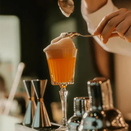 Radisson Blu At Porsche Design Tower Hotel 4*
