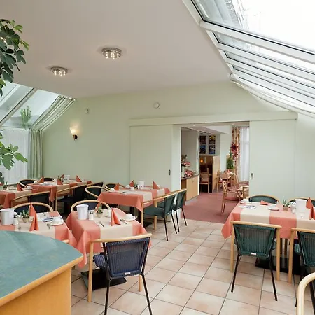 Moehringer Hof 3*