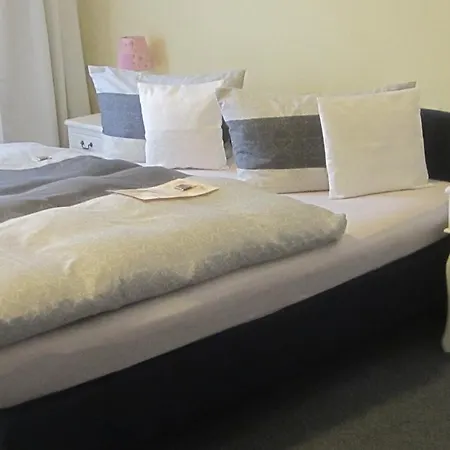 Hotel-pension Adler Untertuerkheim *