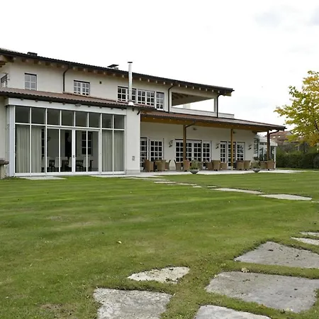Rca Residenz Отель