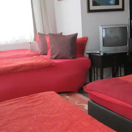 ゲストハウス Hotel-pension Adler Untertuerkheim シュトゥットガルト