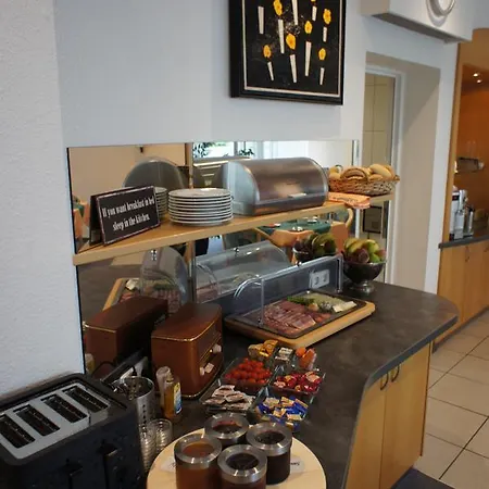 Alojamento de Acomodação e Pequeno-almoço Steiners Airport-messe Estugarda