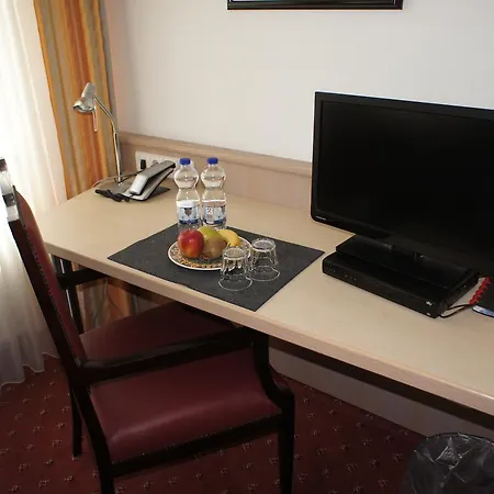 Steiners Airport-messe Alojamento de Acomodação e Pequeno-almoço Estugarda