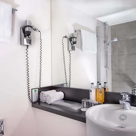 Wyndham Stuttgart Airport Messe Hotel 4*