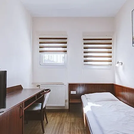 Filoxenia Pensionat 3*