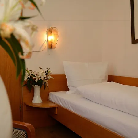 Restaurant Arche ホテル 2*