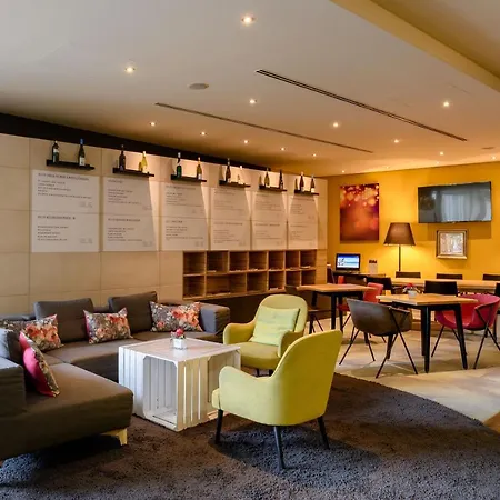 Mercure Center Hotell 4*