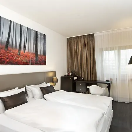Wyndham Stuttgart Airport Messe Hotel 4*