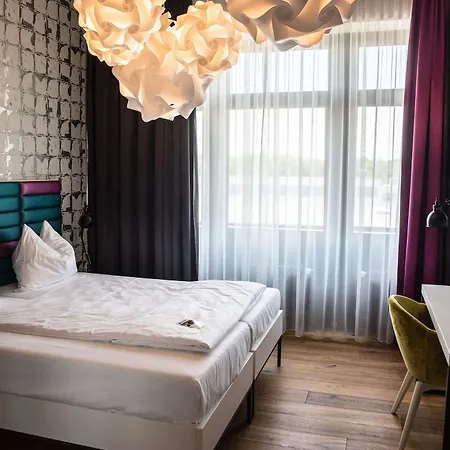 Ξενοδοχείο Western Loftstyle Stuttgart-zuffenhausen 3*