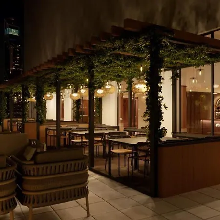 Hotel Adina