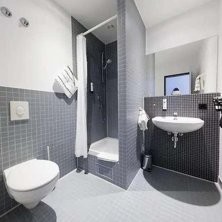 فندق Internationales Studierendenhotel شتوتغارت