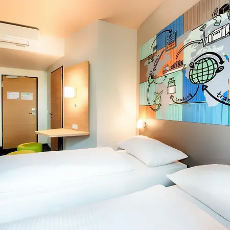 Stuttgart-neckarhafen 호텔 3*