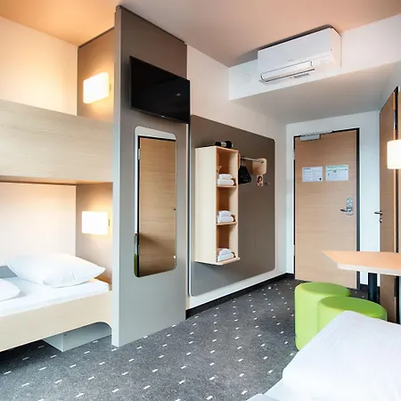 Stuttgart-neckarhafen 3* 슈투트가르트