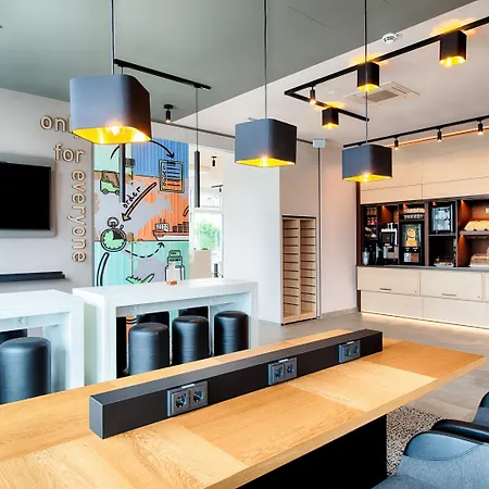 Stuttgart-neckarhafen 호텔 3*