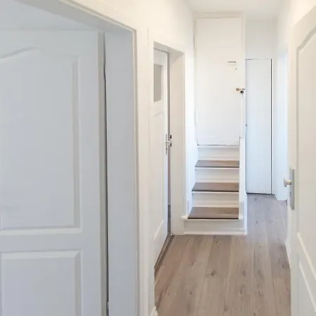 2 Zimmer Für Mitarbeiter Nahe Daimler Apartment