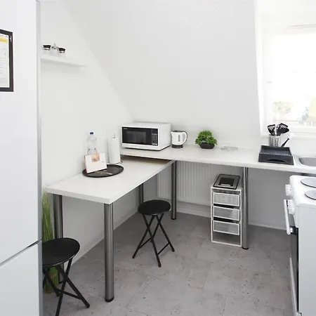 2 Zimmer Für Mitarbeiter Nahe Daimler Apartment