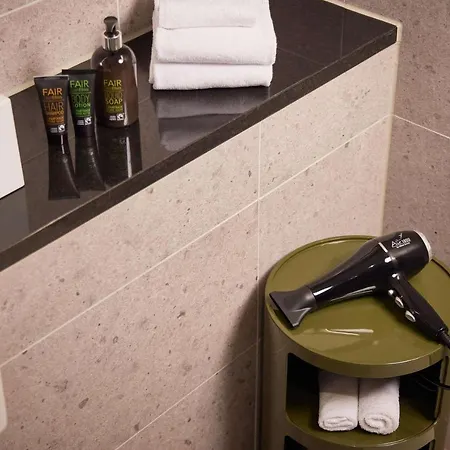 Hotel Adina 4*