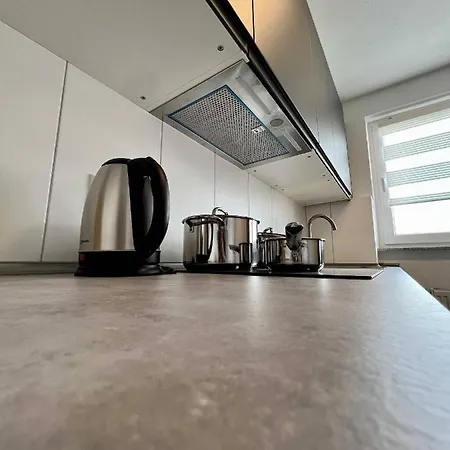 Nujen- Und Zuffenhausen Appartement *