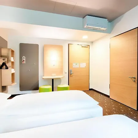 Stuttgart-neckarhafen 호텔 3*