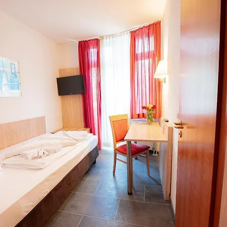 Astoria Am Urachplatz Hotell Stuttgart