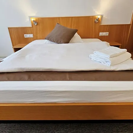 Elha Szálloda 3*