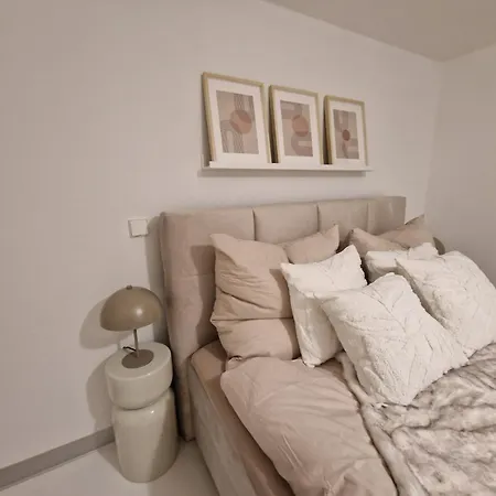 Lägenhet Lux Living - Stilvolles Wohnen Im Zentrum
