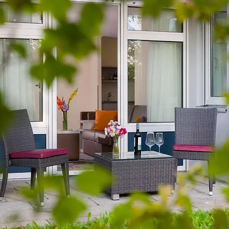 Апарт-отель Maseven Si Centrum Ehem Si-suites 4*