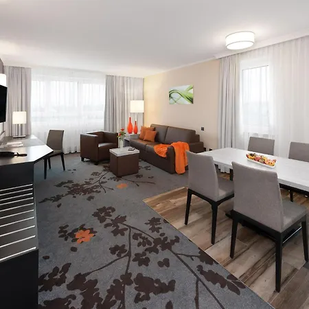 Апарт-отель Maseven Si Centrum Ehem Si-suites 4*