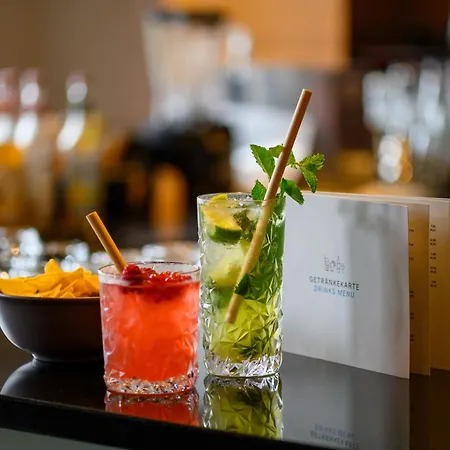 Hilton Garden Neckarpark Otel 4*