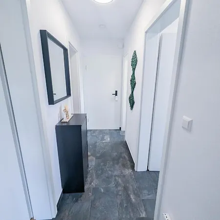 Alfa 3 6 Betten Wasen Mercedesbenz Mhp Arena L Bad I Kueche L Wifi & Smarttv L 3br & 6 Beds L Bathroom L Kitchen Штутгарт