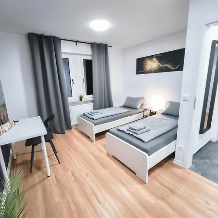 Alfa 4 4br Tv Wifi Wm Nahe Wasen & Daimler L 7beds I 8 People I Kitchen L Bathroom Διαμέρισμα