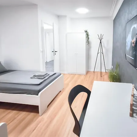 Διαμέρισμα Alfa 4 4br Tv Wifi Wm Nahe Wasen & Daimler L 7beds I 8 People I Kitchen L Bathroom Στουτγκάρδη